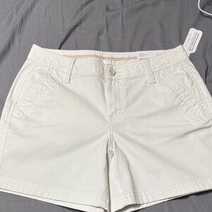 Natural Reflections Off-White Women's Bermudas